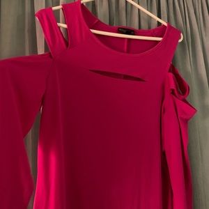 Pink cold shoulder sleeve shirt